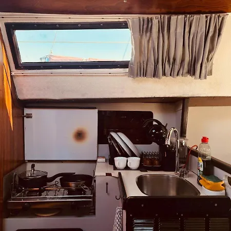 船屋 Deolinda Charming Boat At Oriente Marina