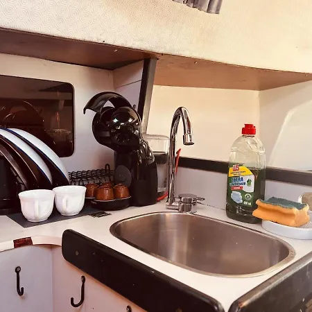 Botel Deolinda Charming Boat At Oriente Marina Lisbon